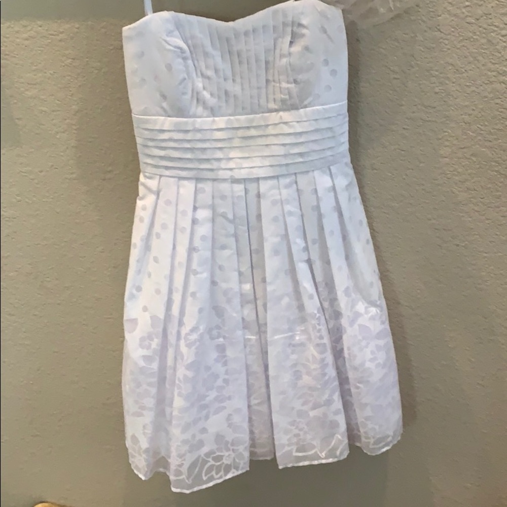 White strapless dress